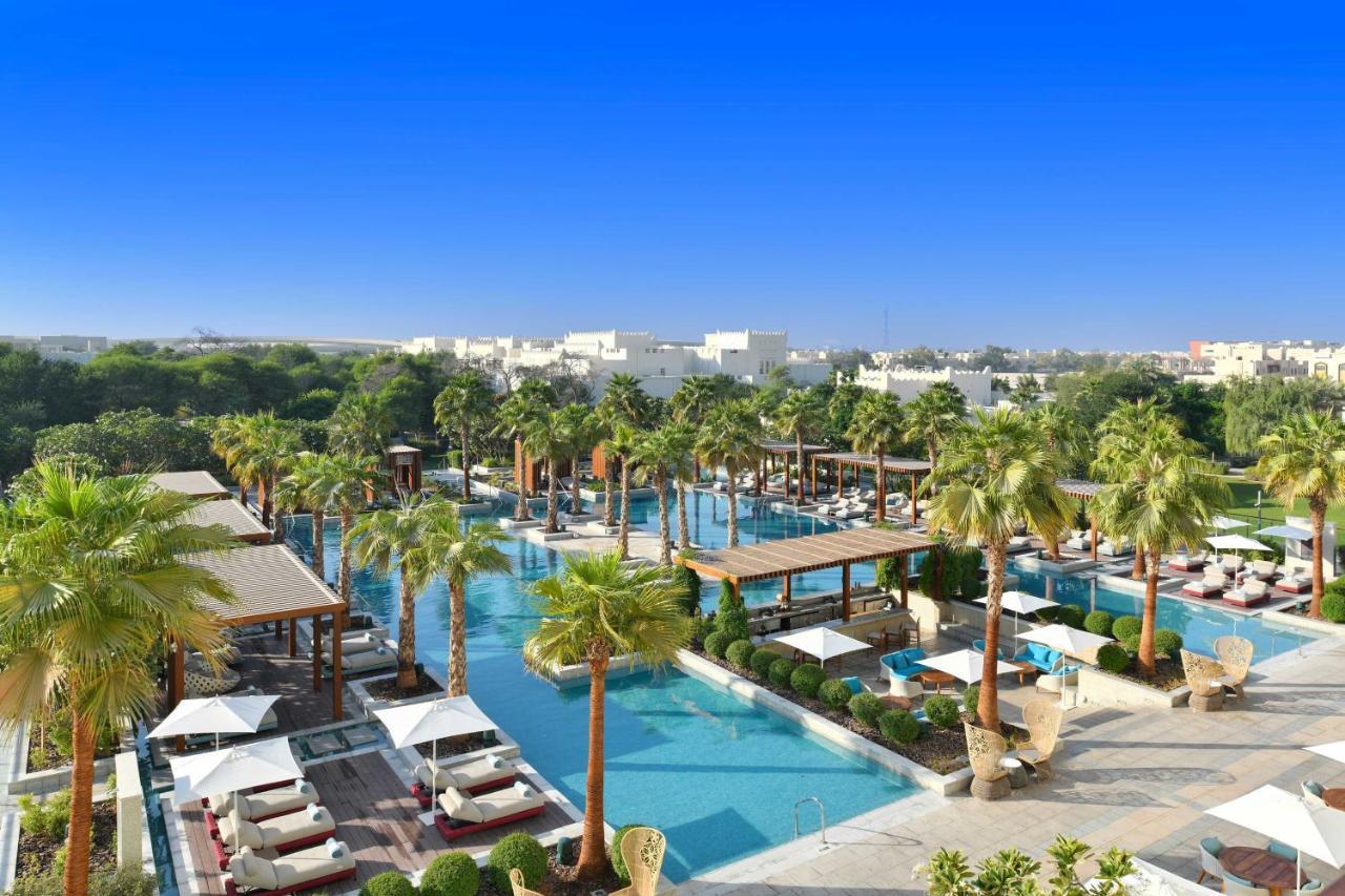 多哈阿尔梅斯拉豪华典藏水疗度假村 外观 照片 The resort's pool area